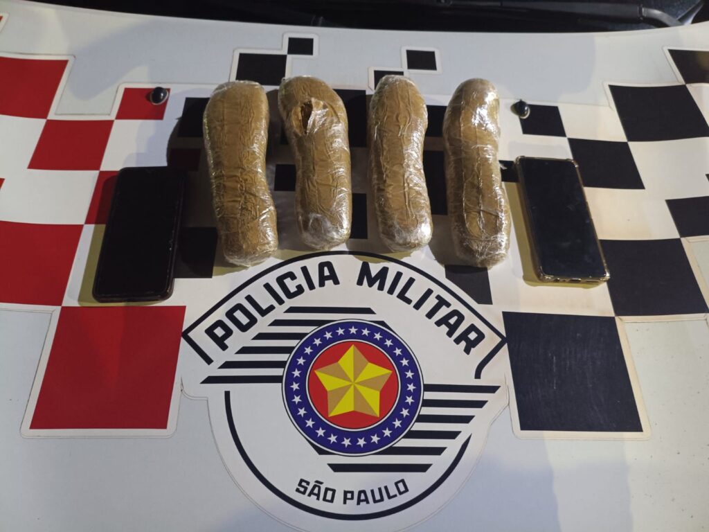 Casal é preso com drogas escondidas em calçados durante abordagem em rodovia de Santa Cruz do Rio Pardo