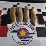 Casal é preso com drogas escondidas em calçados durante abordagem em rodovia de Santa Cruz do Rio Pardo